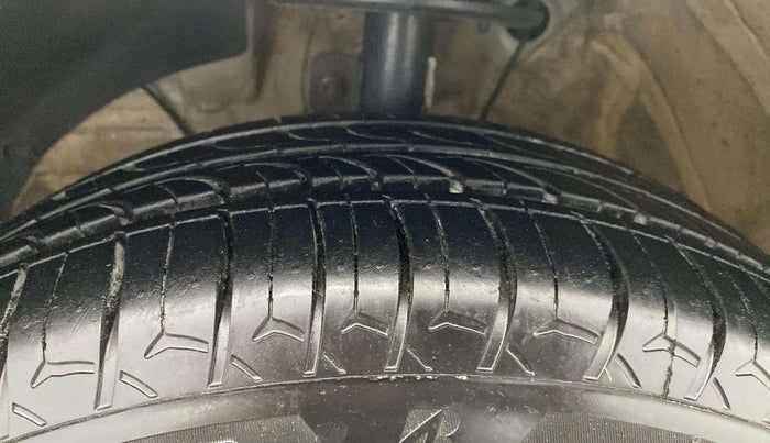 2018 Maruti Swift ZXI PLUS, Petrol, Manual, 68,723 km, Left Front Tyre Tread