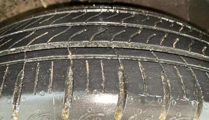 2021 Hyundai AURA SX PLUS 1.2 AMT, Petrol, Automatic, 12,177 km, Right Front Tyre Tread
