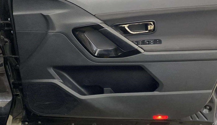 2022 Tata Harrier XT PLUS 2.0L KRYOTEC HALO EDITION, Diesel, Manual, 52,603 km, Driver Side Door Panels Control