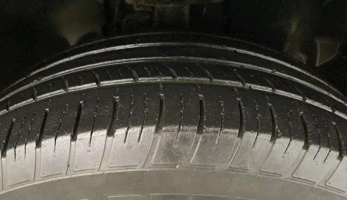 2022 Tata Harrier XT PLUS 2.0L KRYOTEC HALO EDITION, Diesel, Manual, 52,603 km, Right Front Tyre Tread