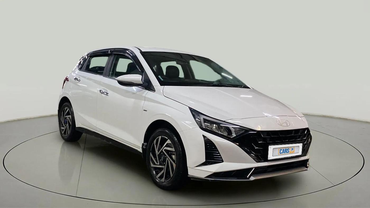 2024 Hyundai NEW I20 ASTA (O) 1.2 IVT, Petrol, Automatic, 11,903 km, SRP