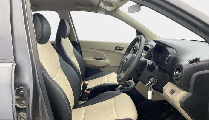 2019 Hyundai NEW SANTRO ERA EXECUTIVE, CNG, Manual, 46,702 km, Right Side Front Door Cabin
