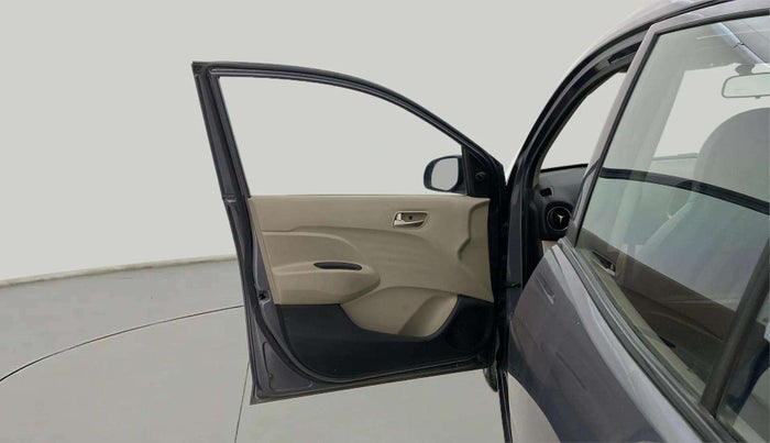 2018 Hyundai NEW SANTRO MAGNA CNG, CNG, Manual, 76,800 km, LHS Front Door