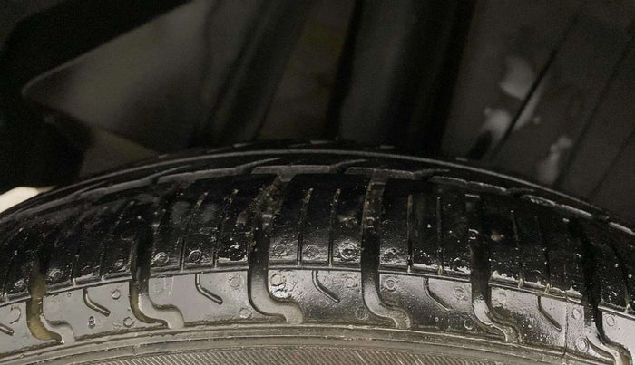 2019 Maruti Dzire VXI, Petrol, Manual, 51,678 km, Right Rear Tyre Tread
