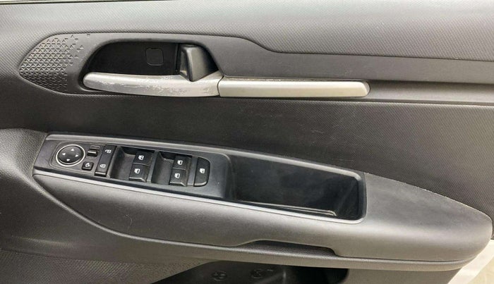 2020 KIA SONET HTX PLUS 1.5, Diesel, Manual, 85,463 km, Driver Side Door Panels Control