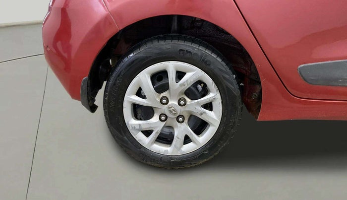 2017 Hyundai Grand i10 SPORTZ (O) 1.2 KAPPA VTVT, Petrol, Manual, 54,905 km, Right Rear Wheel
