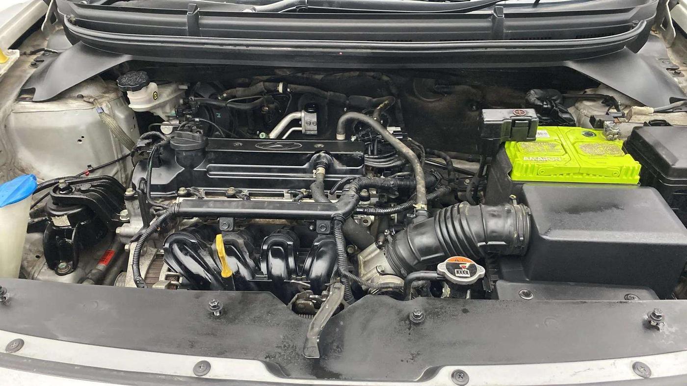 2017 Hyundai i20 Active 1.2 BASE, Petrol, Manual, 34,748 km, Engine View