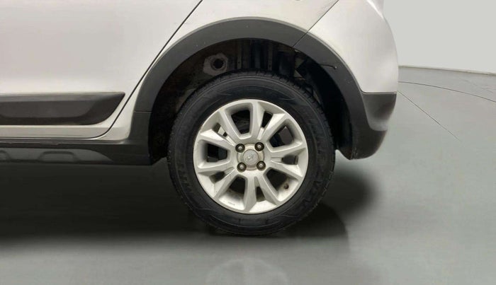 2017 Hyundai i20 Active 1.2 BASE, Petrol, Manual, 34,748 km, Left Rear Wheel