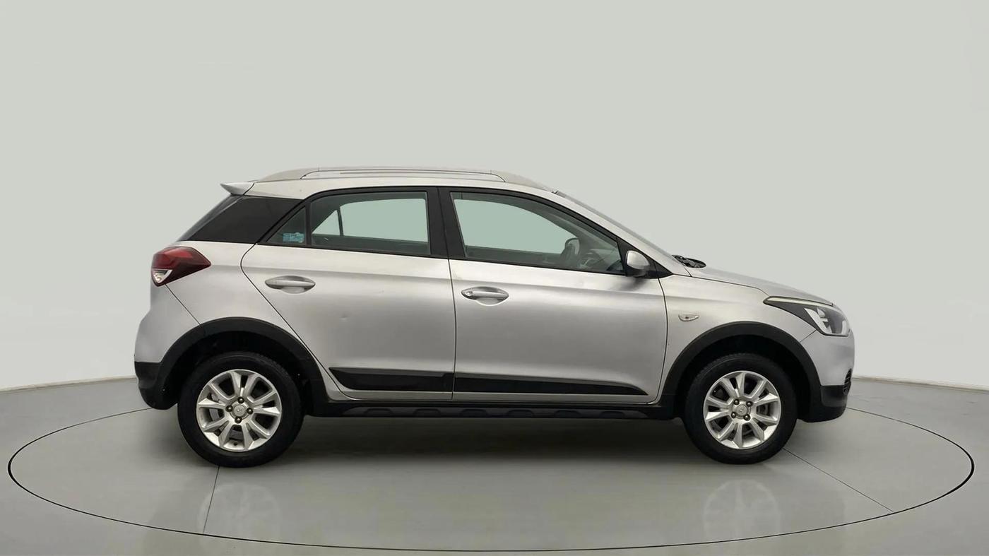 2017 Hyundai i20 Active 1.2 BASE, Petrol, Manual, 34,748 km, Right Side View