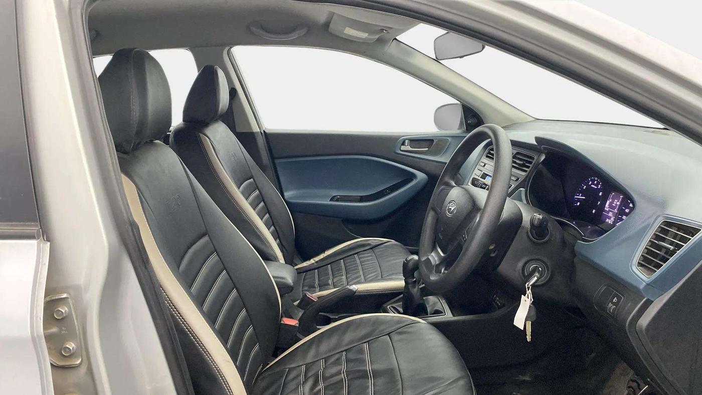 2017 Hyundai i20 Active 1.2 BASE, Petrol, Manual, 34,748 km, Right Side Front Door Cabin