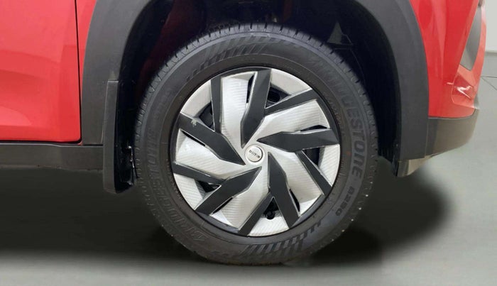 2018 Mahindra KUV 100 NXT K4+ P 6 STR, Petrol, Manual, 45,543 km, Right Front Wheel
