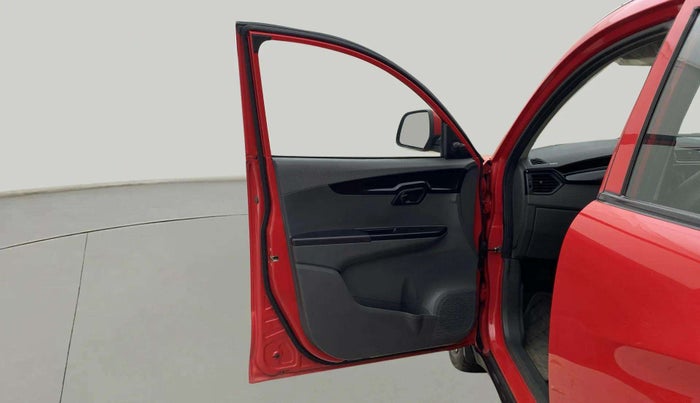 2018 Mahindra KUV 100 NXT K4+ P 6 STR, Petrol, Manual, 45,543 km, LHS Front Door