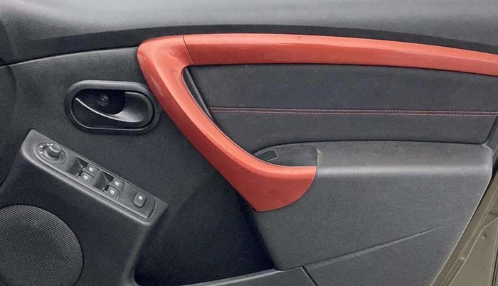 2017 Renault Duster RXS CVT, Petrol, Automatic, 37,203 km, Driver Side Door Panels Control
