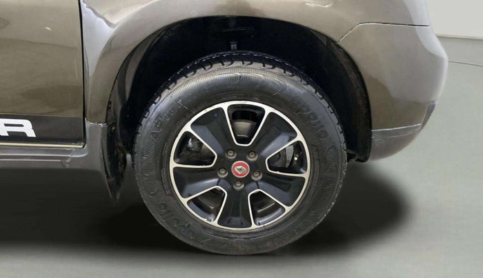 2017 Renault Duster RXS CVT, Petrol, Automatic, 37,203 km, Right Front Wheel