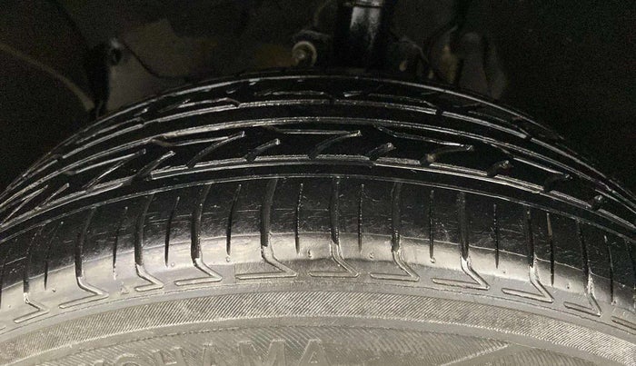 2017 Renault Duster RXS CVT, Petrol, Automatic, 37,203 km, Left Front Tyre Tread