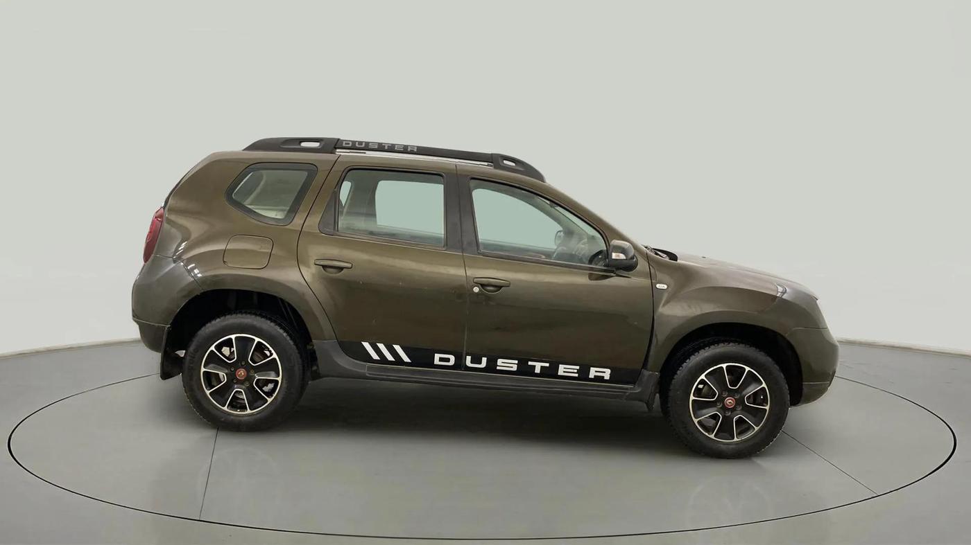 2017 Renault Duster RXS CVT, Petrol, Automatic, 37,203 km, Right Side View