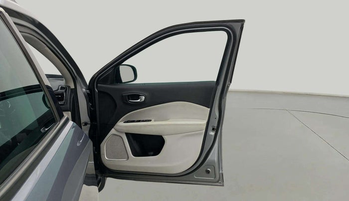 2019 Jeep Compass LIMITED 2.0 DIESEL, Diesel, Manual, 86,635 km, RHS Front Door