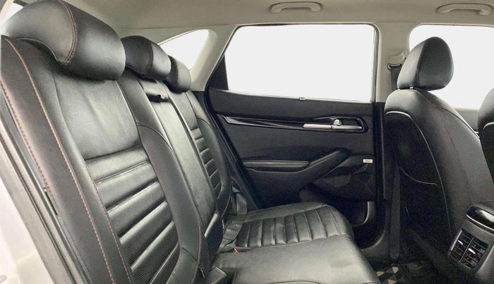 2020 KIA SELTOS GTX PLUS 1.4 PETROL, Petrol, Manual, 33,004 km, Right Side Rear Door Cabin