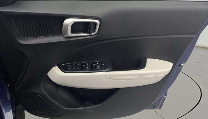 2023 Hyundai VENUE SX (O) 1.0 TURBO DCT, Petrol, Automatic, 5,432 km, Driver Side Door Panels Control
