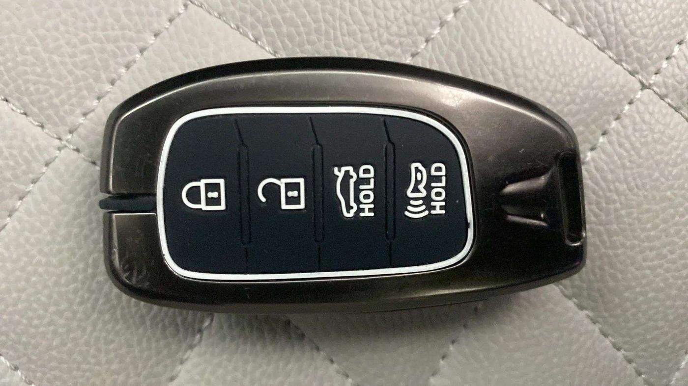 2023 Hyundai VENUE SX (O) 1.0 TURBO DCT, Petrol, Automatic, 5,448 km, Key Close Up