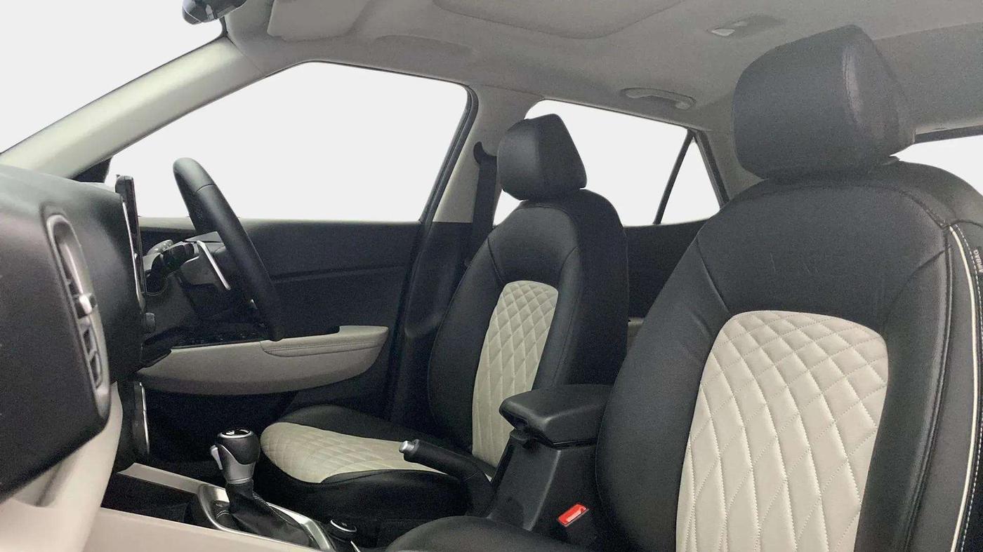2023 Hyundai VENUE SX (O) 1.0 TURBO DCT, Petrol, Automatic, 5,448 km, Right Side Front Door Cabin