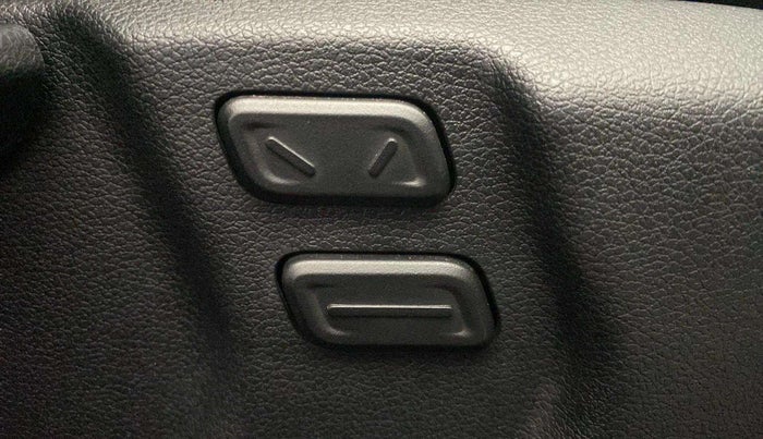 2023 Hyundai VENUE SX (O) 1.0 TURBO DCT, Petrol, Automatic, 5,432 km, Driver Side Adjustment Panel