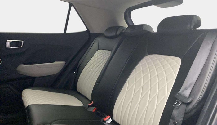 2023 Hyundai VENUE SX (O) 1.0 TURBO DCT, Petrol, Automatic, 5,432 km, Right Side Rear Door Cabin