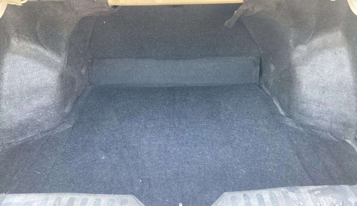 2014 Maruti Ciaz VDI, Diesel, Manual, 93,921 km, Boot Inside