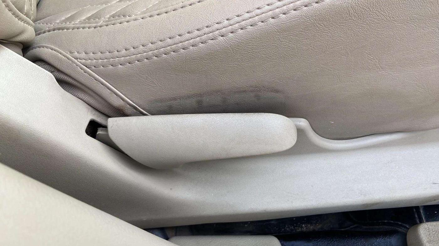 2014 Maruti Ciaz VDI, Diesel, Manual, 93,921 km, Driver Side Adjustment Panel