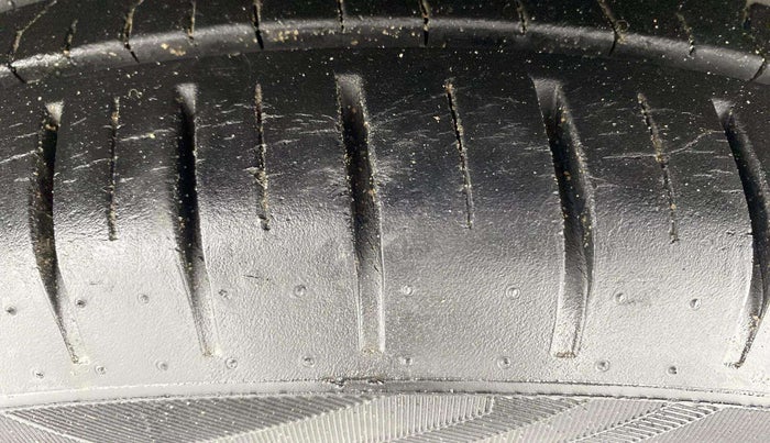 2018 Maruti Baleno ALPHA PETROL 1.2, Petrol, Manual, 19,502 km, Left Front Tyre Tread