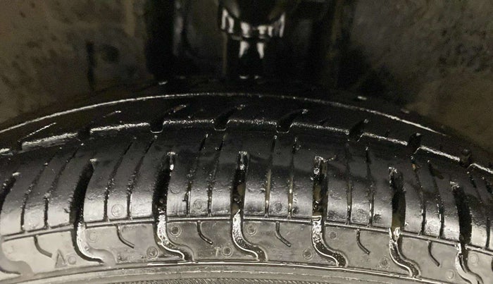 2018 Datsun Redi Go T(O) 1.0, Petrol, Manual, 76,382 km, Left Front Tyre Tread
