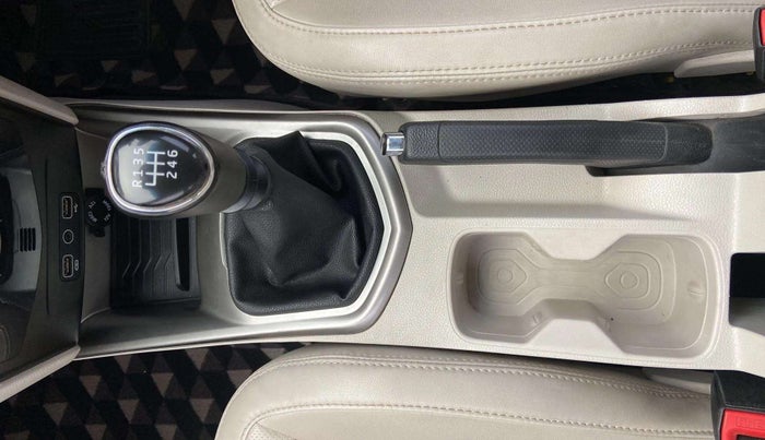 2021 Mahindra XUV300 W8 (O) 1.2 PETROL, Petrol, Manual, 85,905 km, Gear Lever