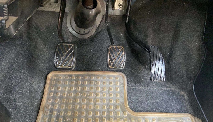 2018 Maruti Wagon R 1.0 VXI, Petrol, Manual, 31,014 km, Pedals