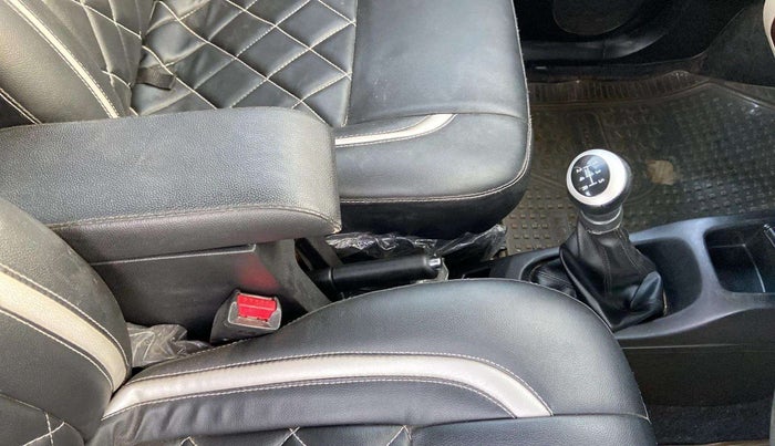 2018 Maruti Wagon R 1.0 VXI, Petrol, Manual, 31,014 km, Gear Lever