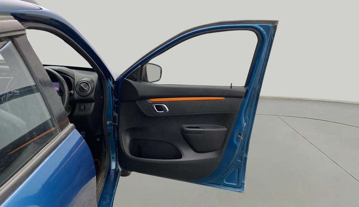 2021 Renault Kwid CLIMBER 1.0 (O), Petrol, Manual, 21,094 km, RHS Front Door