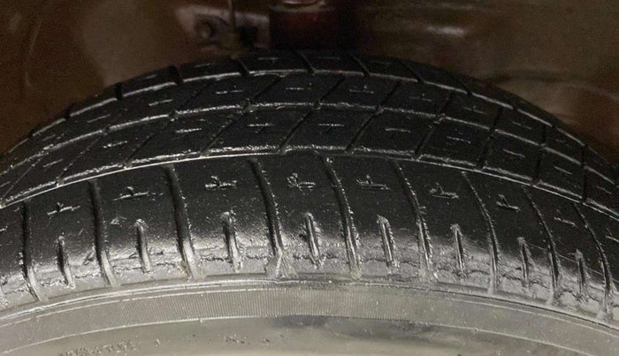 2014 Maruti Wagon R 1.0 VXI, Petrol, Manual, 36,152 km, Right Front Tyre Tread