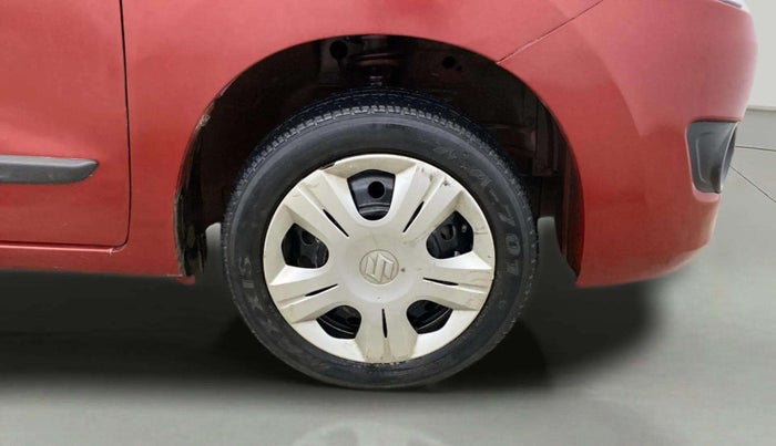 2014 Maruti Wagon R 1.0 VXI, Petrol, Manual, 36,152 km, Right Front Wheel