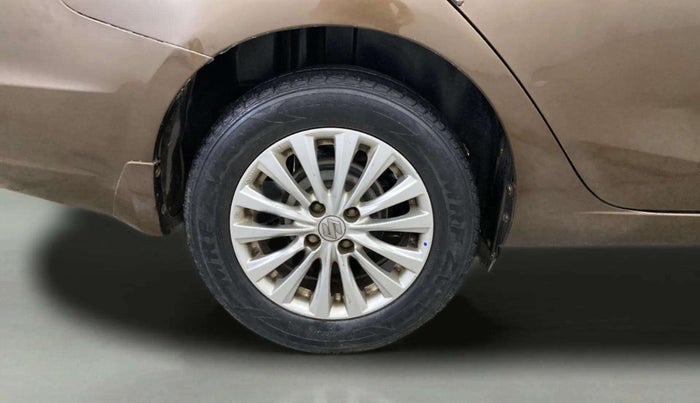 2015 Maruti Ciaz ZXI, CNG, Manual, 78,606 km, Right Rear Wheel