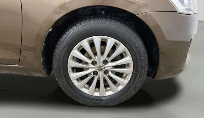 2015 Maruti Ciaz ZXI, CNG, Manual, 78,606 km, Right Front Wheel