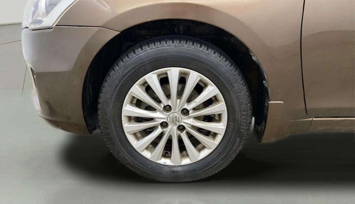 2015 Maruti Ciaz ZXI, CNG, Manual, 78,606 km, Left Front Wheel