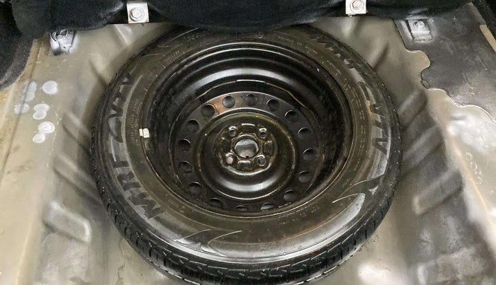 2015 Maruti Ciaz ZXI, CNG, Manual, 78,606 km, Spare Tyre