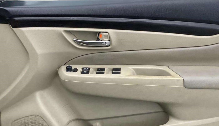 2015 Maruti Ciaz ZXI, CNG, Manual, 78,606 km, Driver Side Door Panels Control