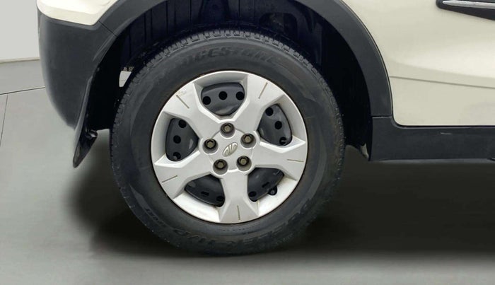 2022 Mahindra XUV300 W6 1.2 PETROL AMT, Petrol, Automatic, 48,602 km, Right Rear Wheel
