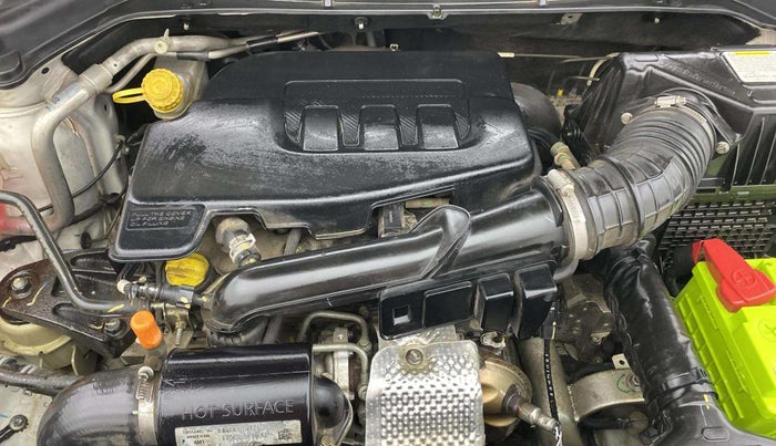 2022 Mahindra XUV300 W6 1.2 PETROL AMT, Petrol, Automatic, 48,602 km, Engine View