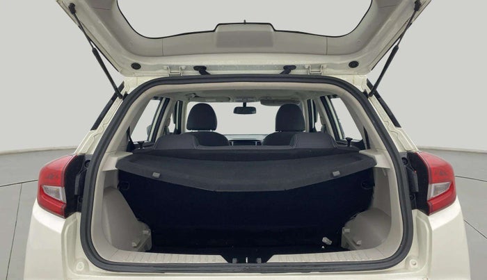 2022 Mahindra XUV300 W6 1.2 PETROL AMT, Petrol, Automatic, 48,602 km, Boot Open Zoomed View