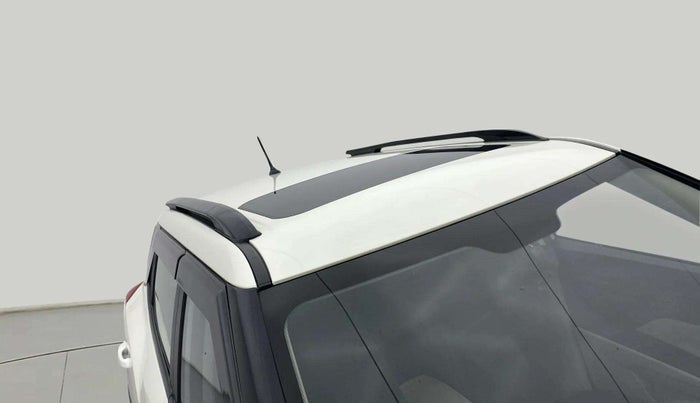 2022 Mahindra XUV300 W6 1.2 PETROL AMT, Petrol, Automatic, 48,602 km, Roof