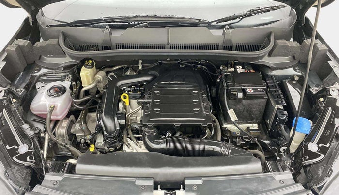 2022 Skoda KUSHAQ AMBITION 1.0L TSI MT, Petrol, Manual, 27,795 km, Engine View