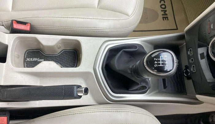 2019 Mahindra XUV300 W8 (O) 1.2 PETROL, Petrol, Manual, 41,826 km, Gear Lever