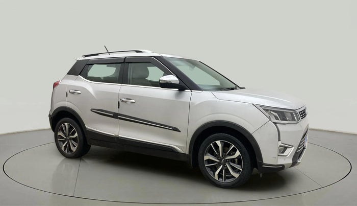 2019 Mahindra XUV300 W8 (O) 1.2 PETROL, Petrol, Manual, 41,826 km, Right Front Diagonal