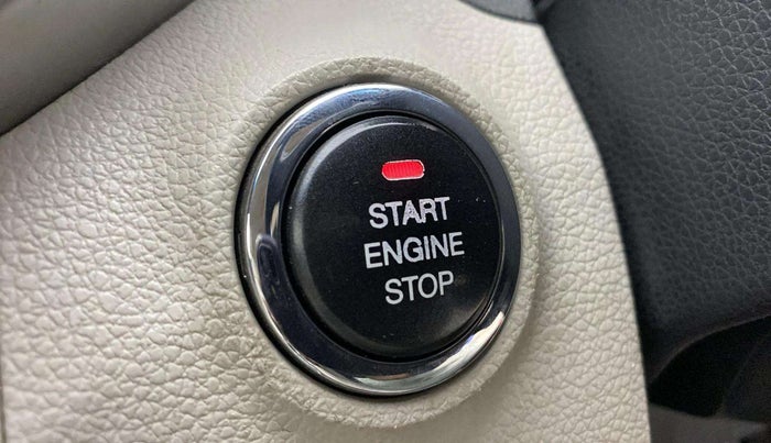 2019 Mahindra XUV300 W8 (O) 1.2 PETROL, Petrol, Manual, 41,826 km, Keyless Start/ Stop Button
